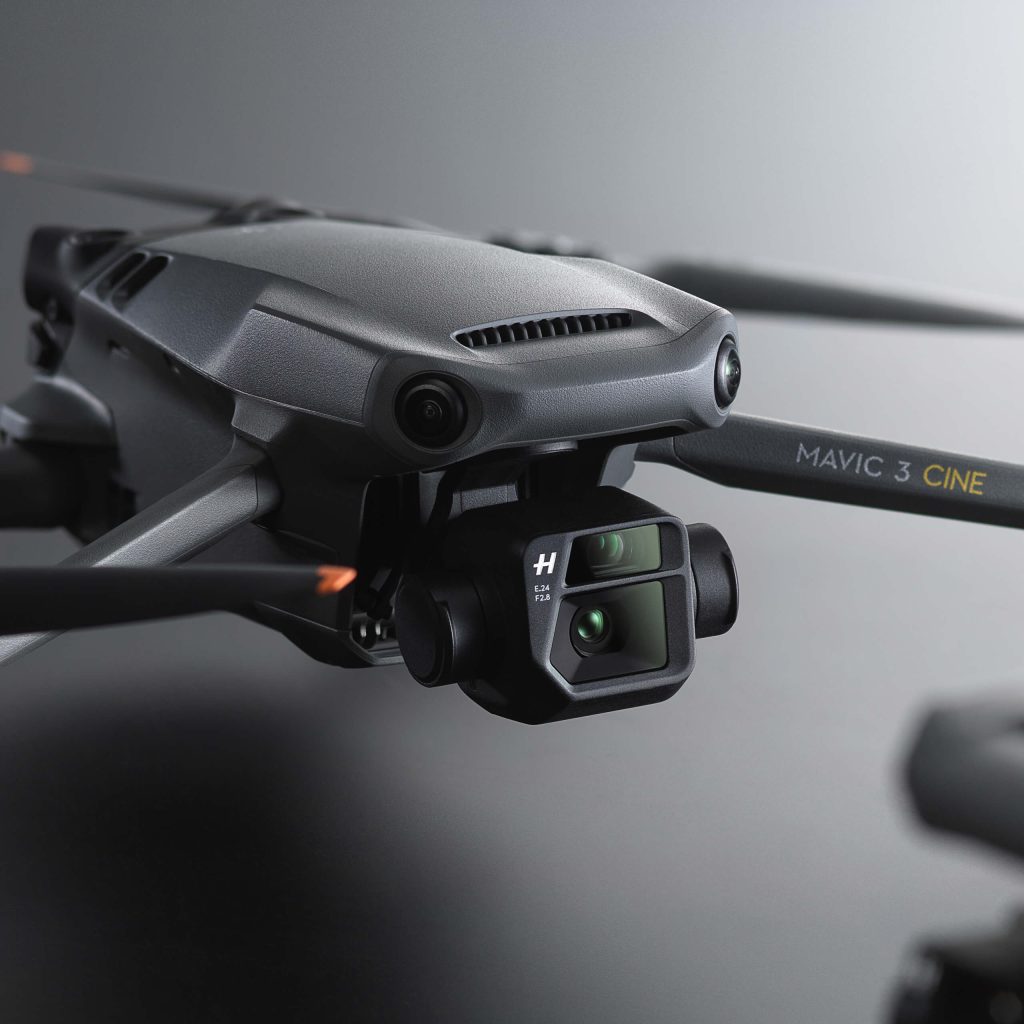 DJI Mavic 3 Pro - Innovaciones Tecnológicas en los Nuevos Modelos de Drones de DJI - Rocdron, Operadora profesional de drones y entidad de formación